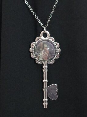 Handmade Red Queen Key Necklace – Alice in Wonderland Inspired – 18” Chain + 2”